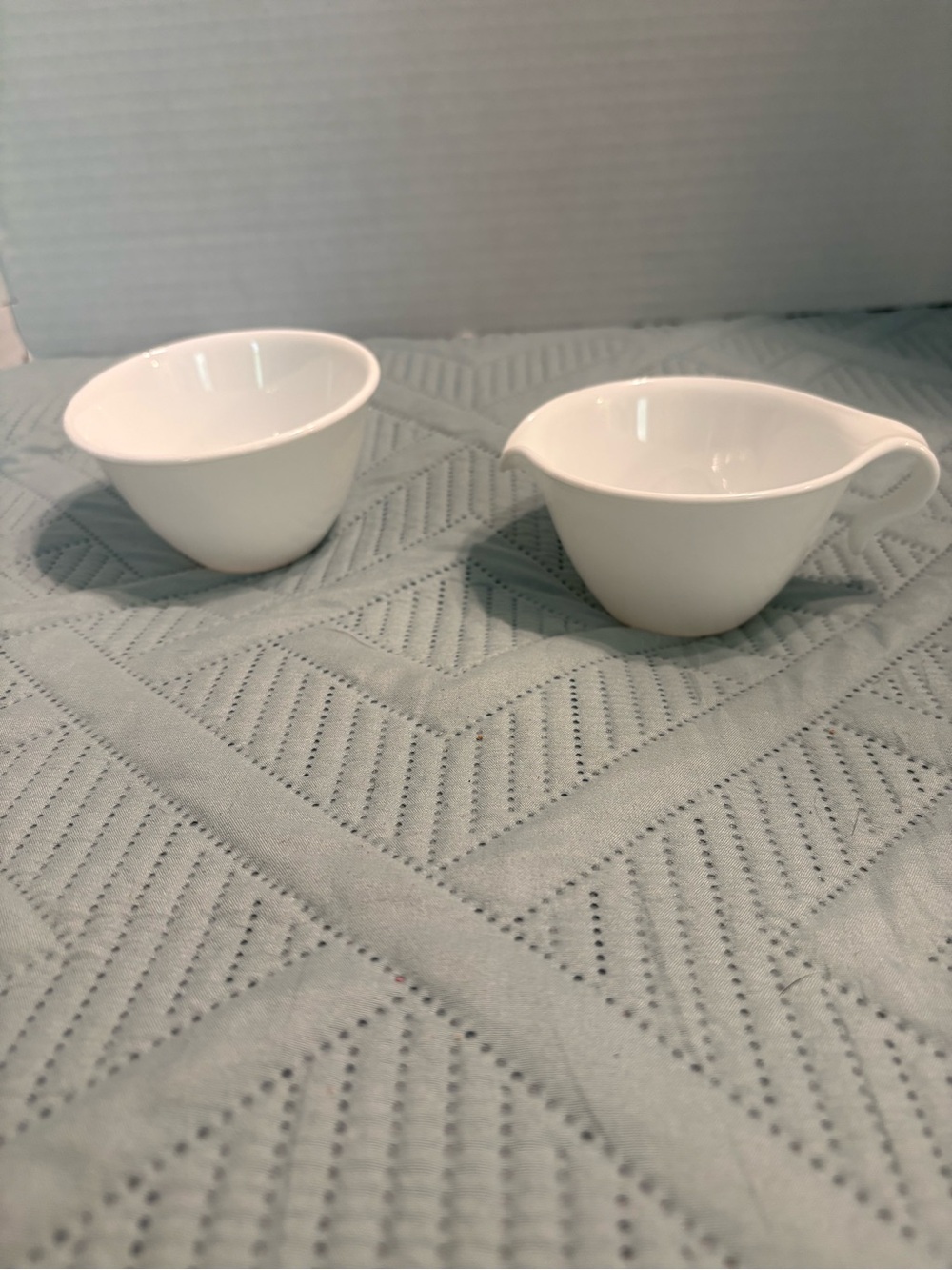 Vintage Set CORELLE WINTER FROST WHITE HOOK HANDLE CREAMER AND OPEN SUGAR BOWL